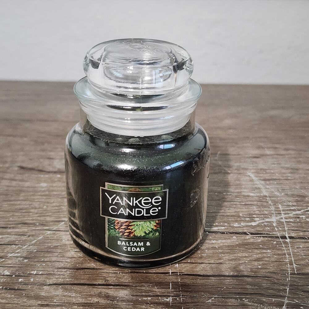 Yankee Candle Christmas Holiday Balsam & Cedar 3.7oz Jar Single Whick